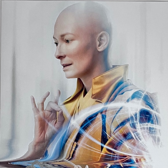 DOCTOR STRANGE Signed 8x10 Photo / Tilda Swinton Autograph / JSA Authentication